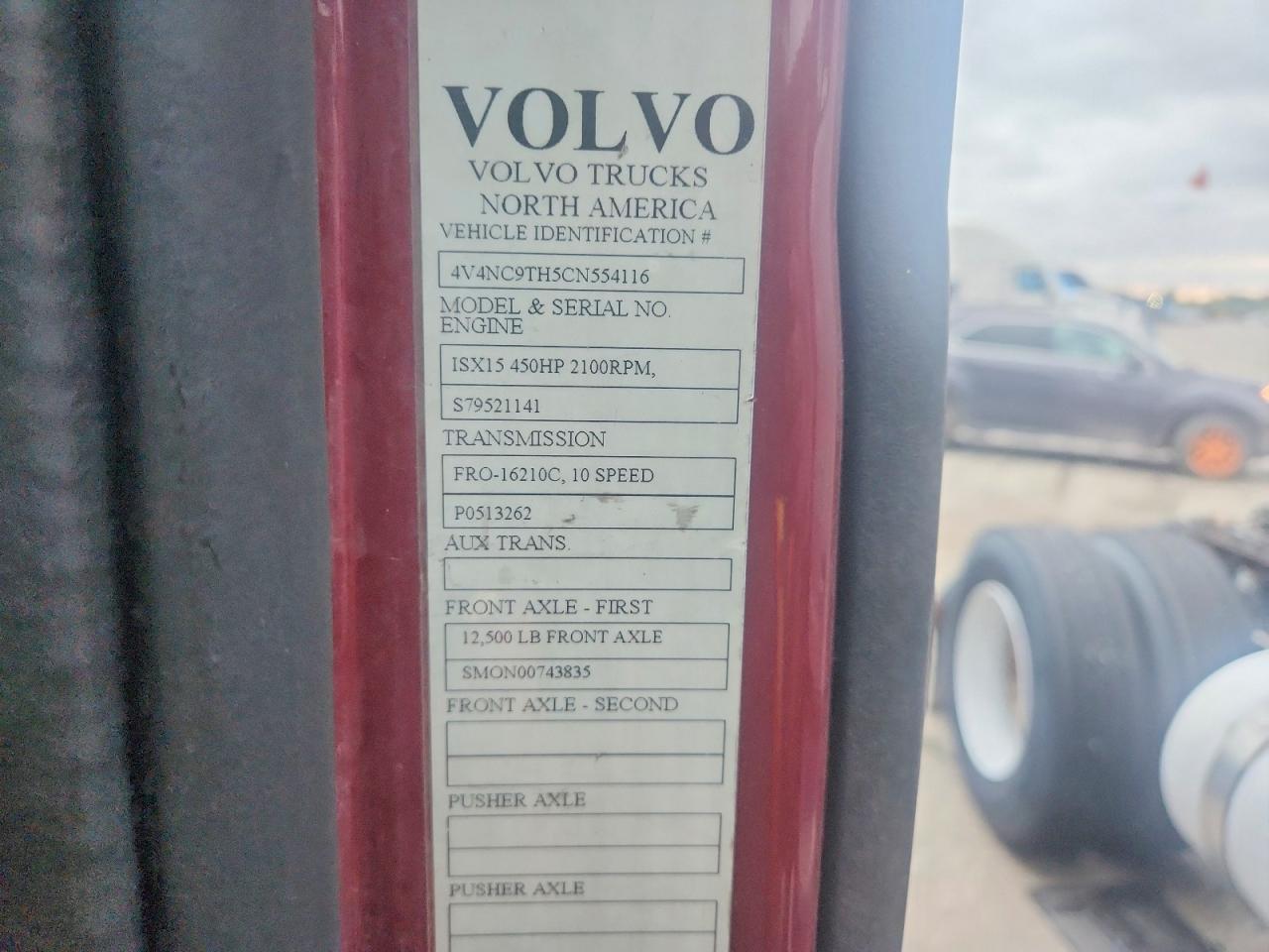 2012 Volvo VNL Semi Truck