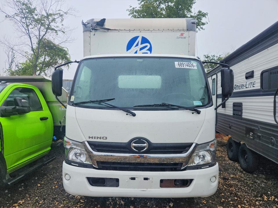 2019 Hino 155 BOX Truck