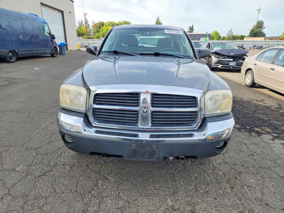 2005 Dodge Dakota Quad SLT