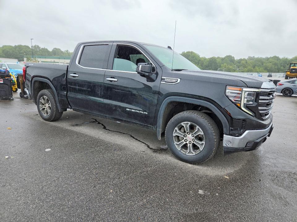 2025 GMC Sierra K1500 SLT
