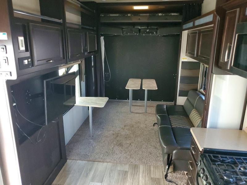 2019 Genesis Supreme Camper