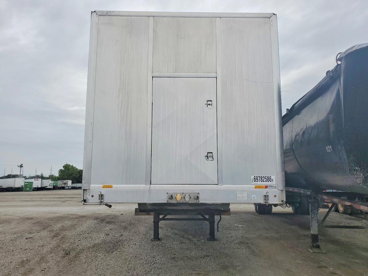 2014 Fontaine Side Curtain Trailer