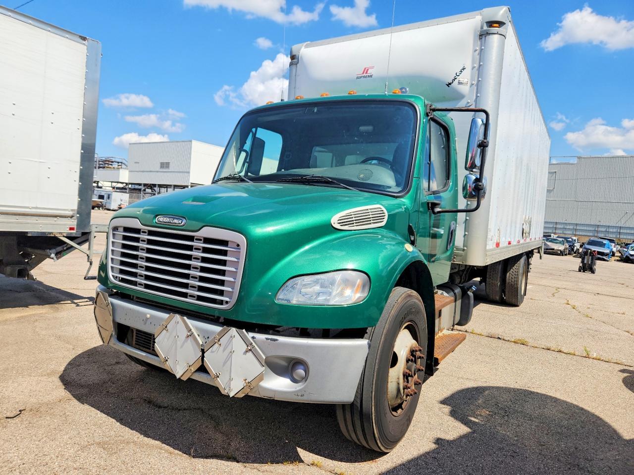 2016 Freightliner Business Class M2 BOX Truck