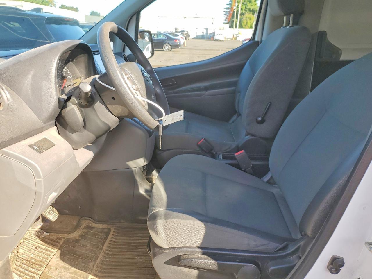 2021 Nissan NV200 S