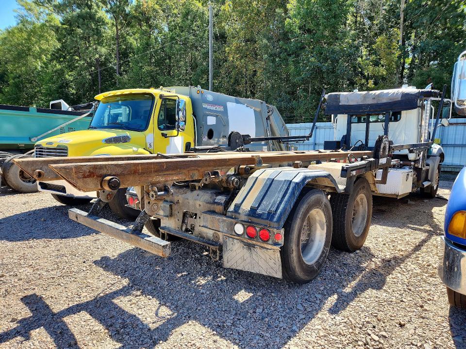 2017 Mack Roll-OFF Container Truck