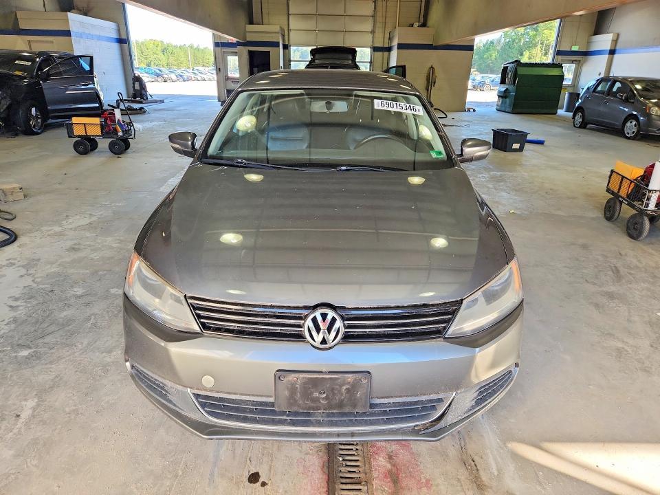2014 Volkswagen Jetta SE