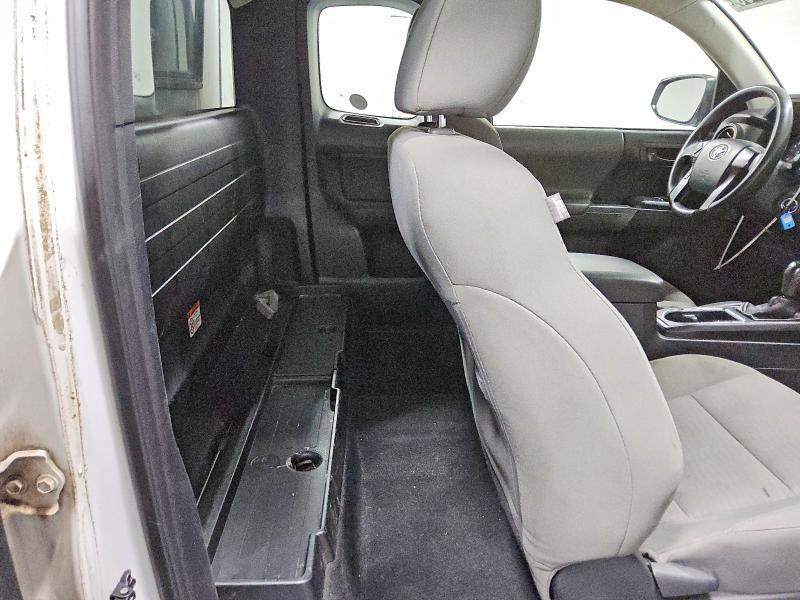 2017 Toyota Tacoma SR