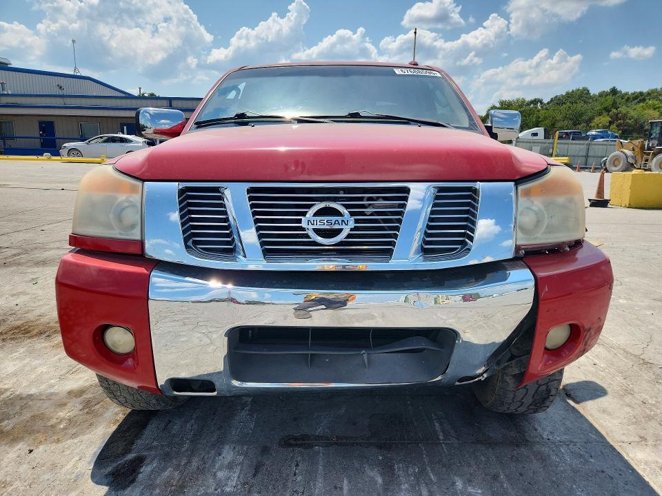 2011 Nissan Titan SV