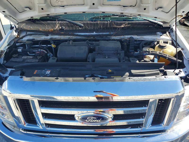 2021 Ford Econoline E350 Super Duty Cutaway Van