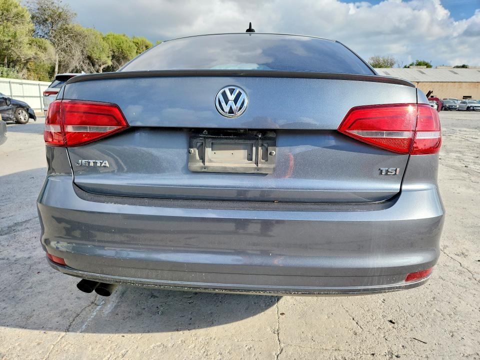2015 Volkswagen Jetta SE