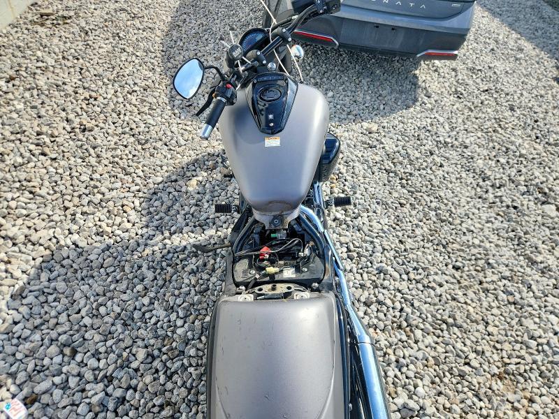 2019 Suzuki VZ800