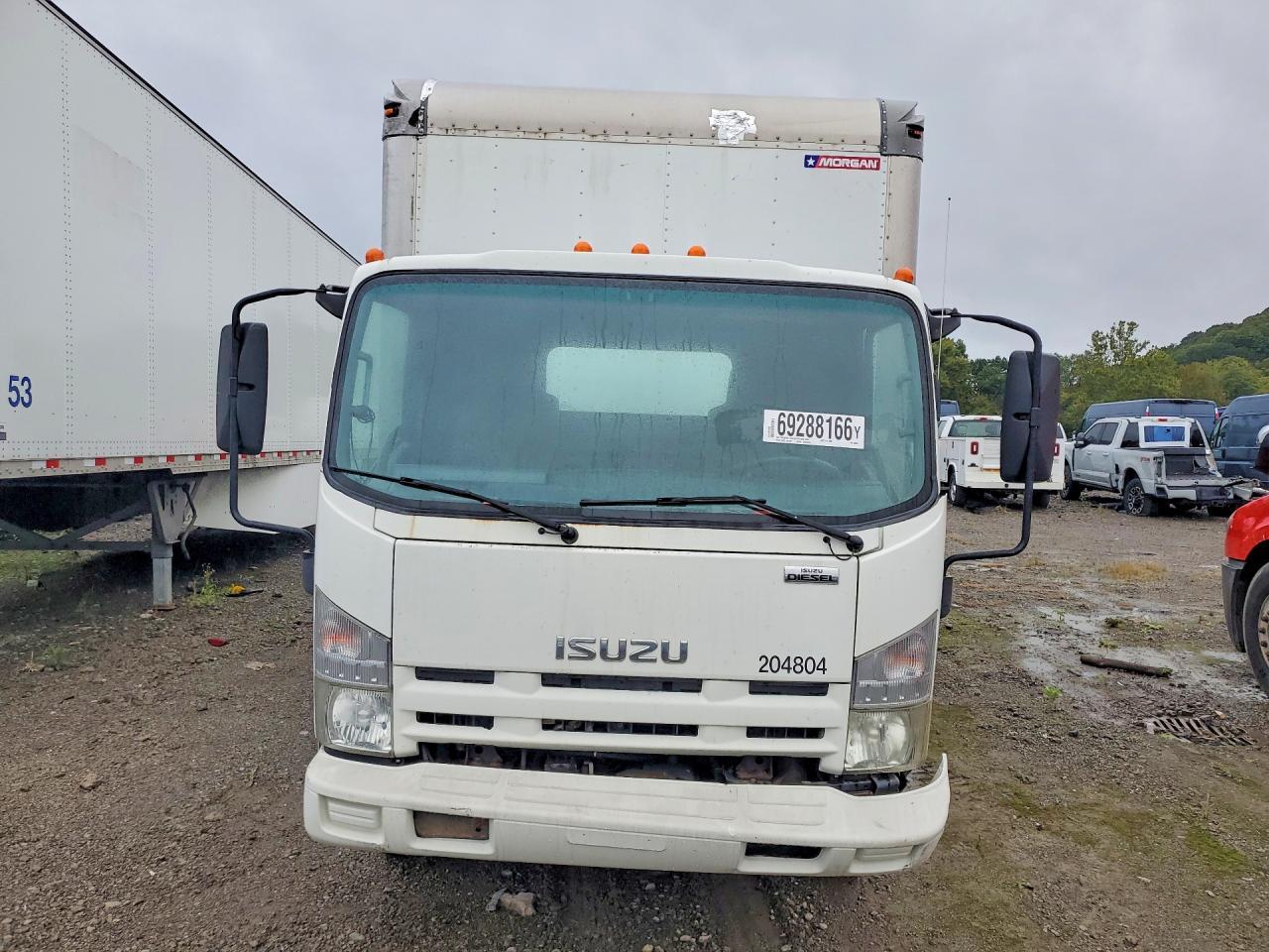 2012 Isuzu NRR BOX Truck