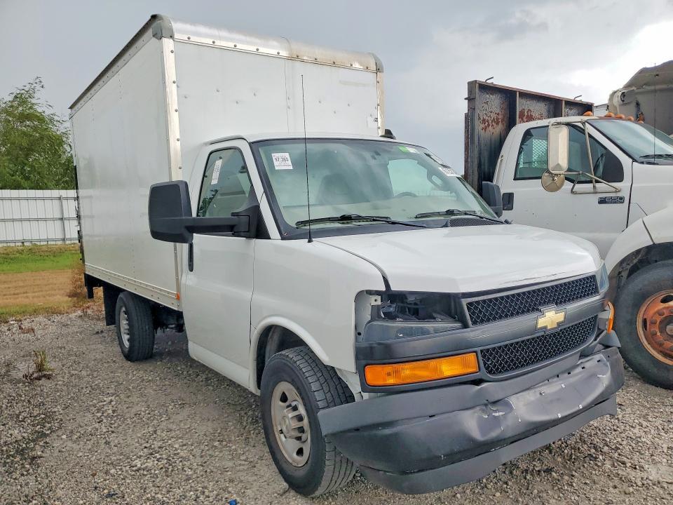 2023 Chevrolet Express BOX Truck