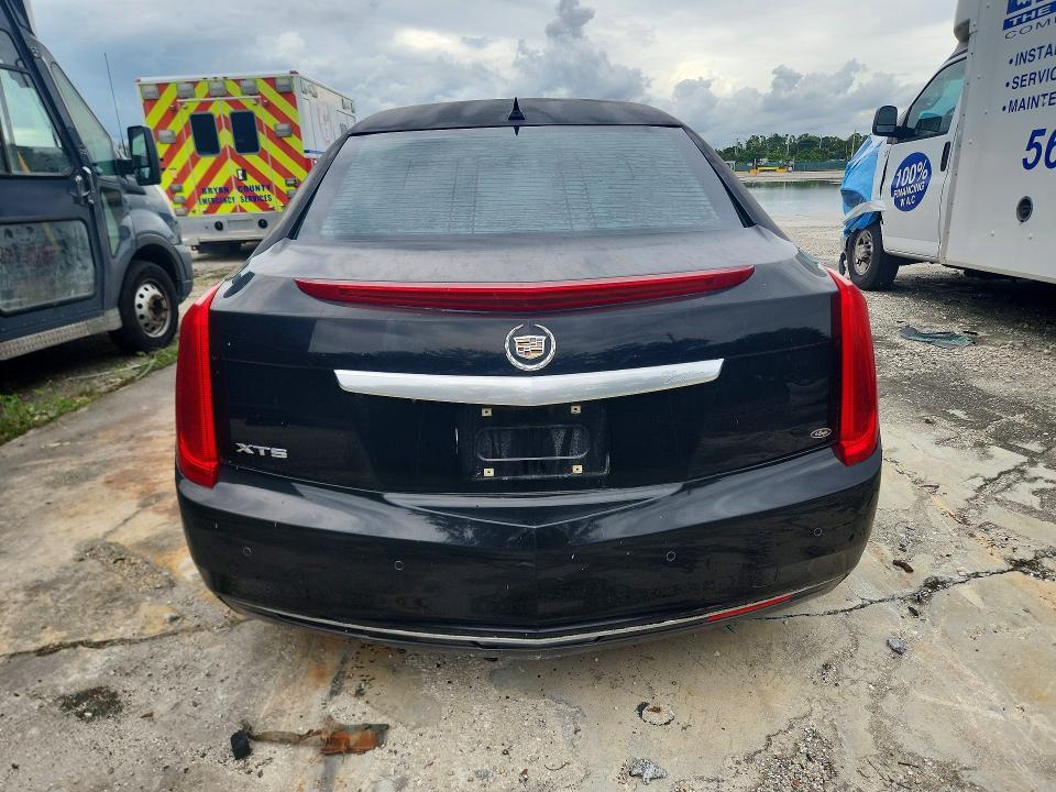 2014 Cadillac XTS Limousine