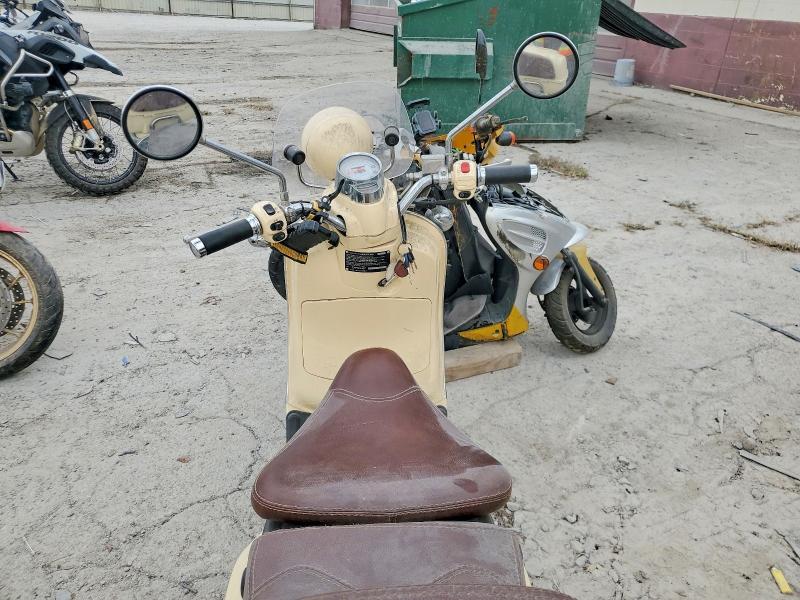 2009 Vespa LX 150