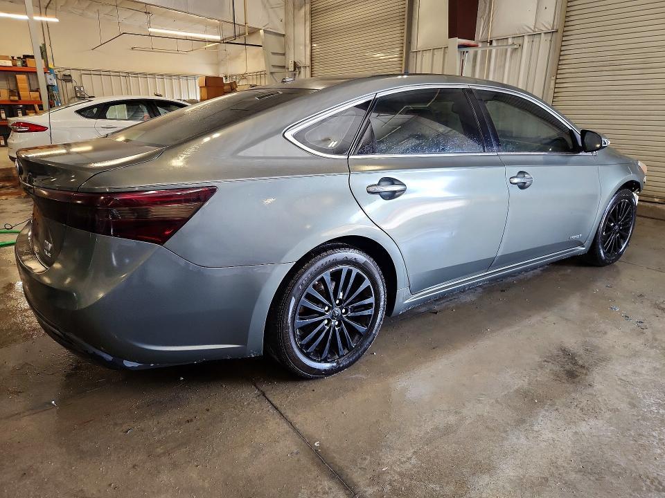 2013 Toyota Avalon Hybrid XLE Touring
