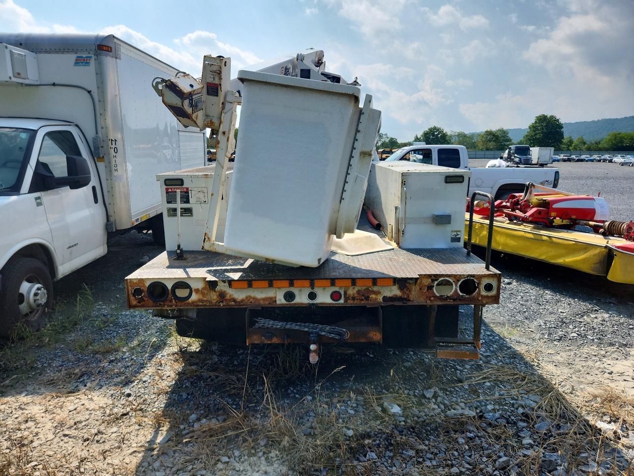 2011 Ford F450 Super Duty Bucket Truck