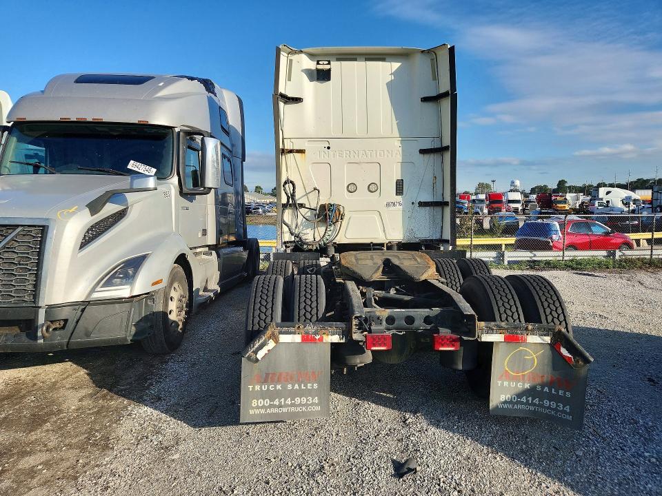 2016 International Prostar Semi Truck