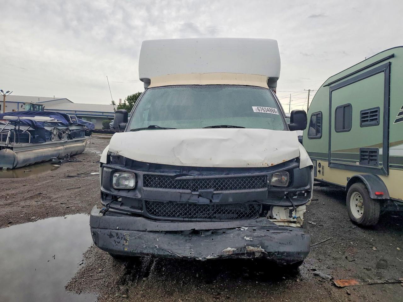 2014 Chevrolet Express Delivery Truck