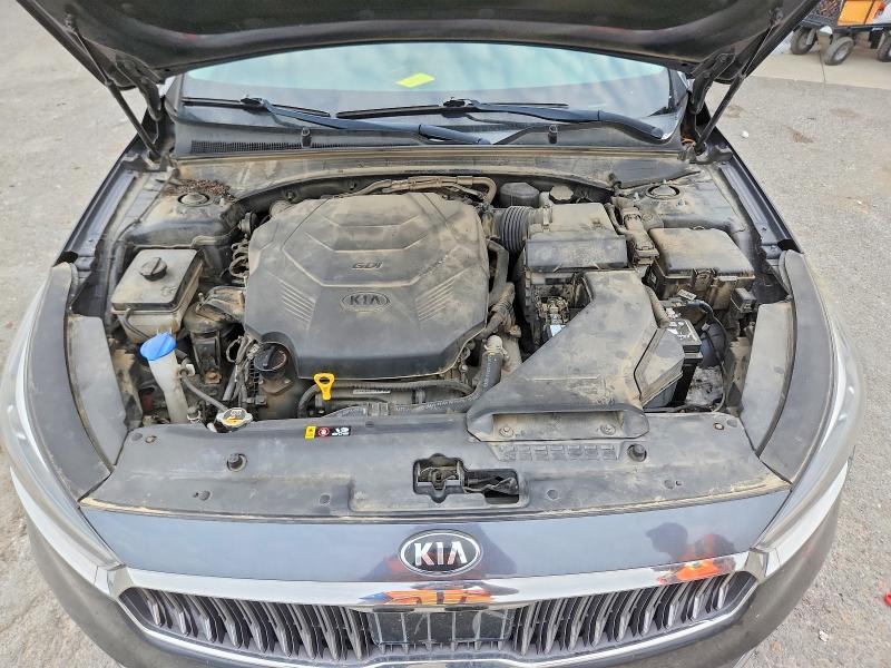 2018 KIA Cadenza Technology