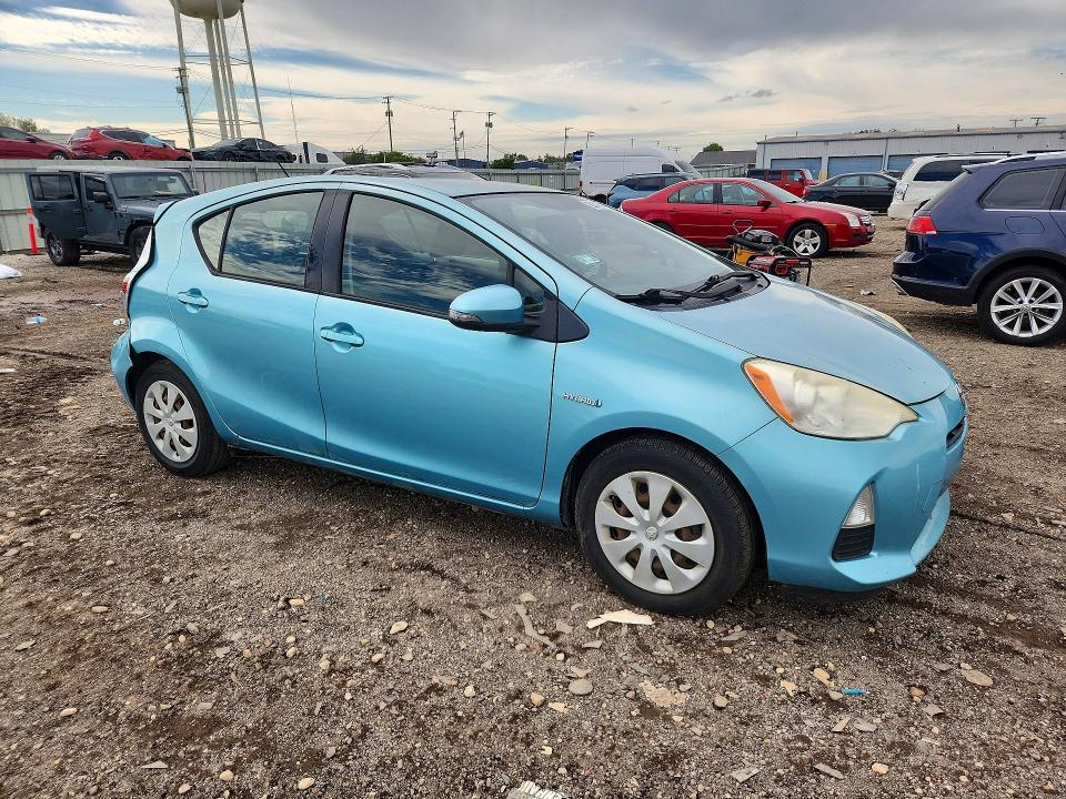 2013 Toyota Prius C TWO
