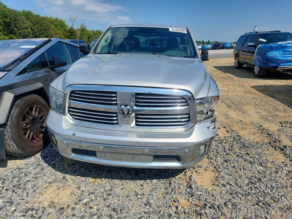 2017 Dodge RAM 1500 SLT