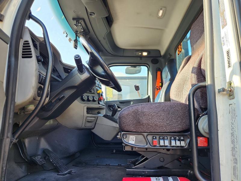 2017 Peterbilt 579 Semi Truck