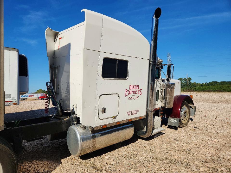 2001 Peterbilt 379