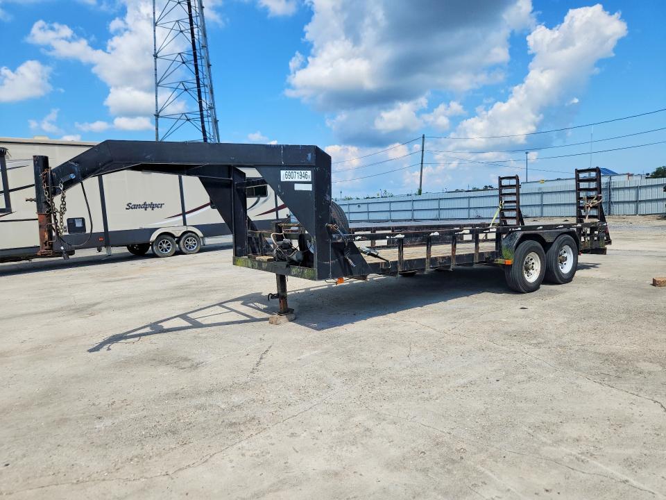 2009 Top Hat Equipment Trailer