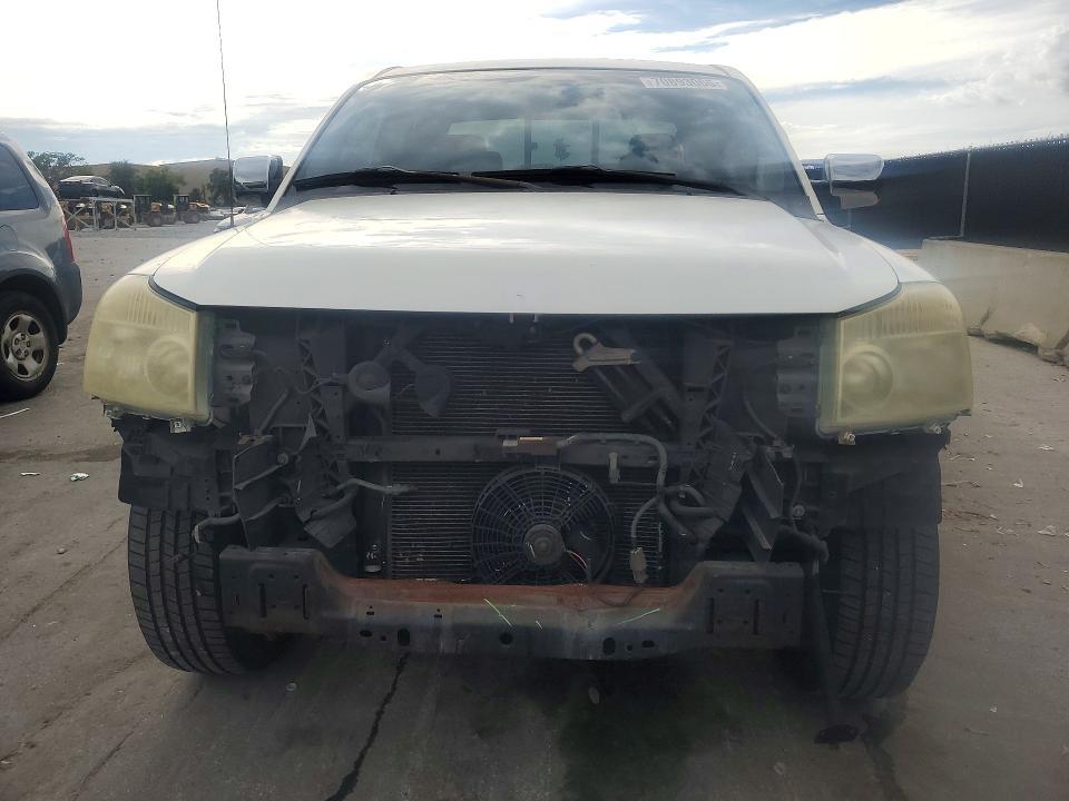 2004 Nissan Titan XE