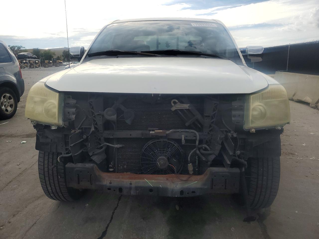 2004 Nissan Titan XE