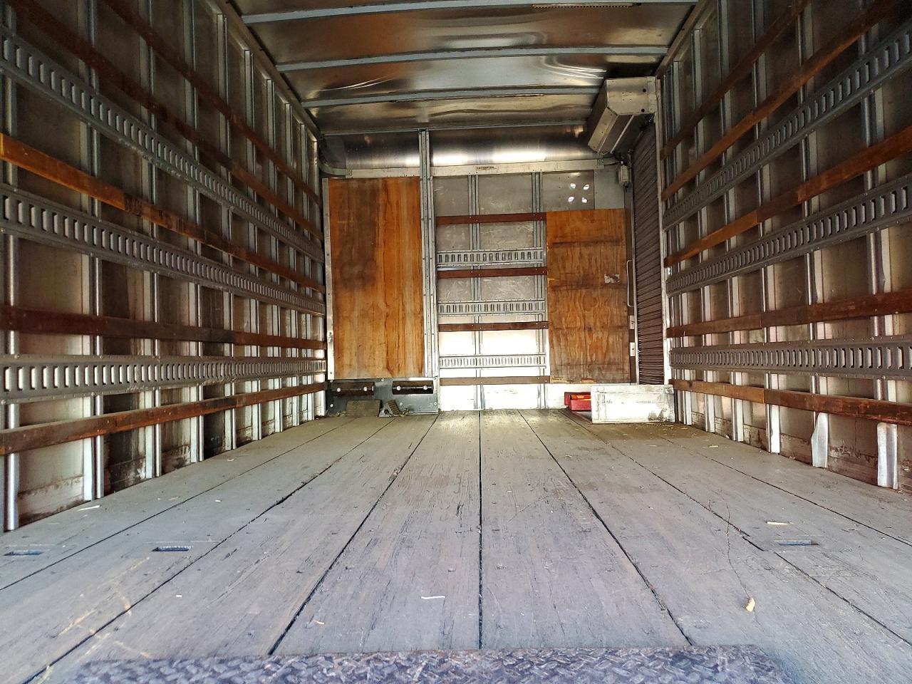 2018 Hino 195 BOX Truck
