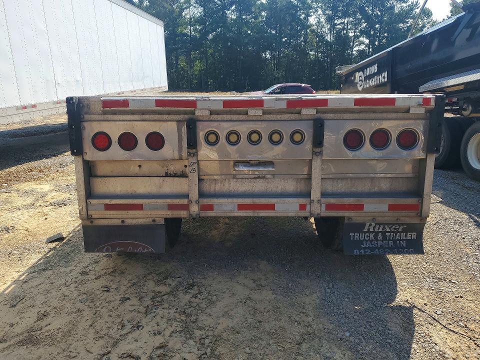 2006 Reitnouer Flatbed Trailer