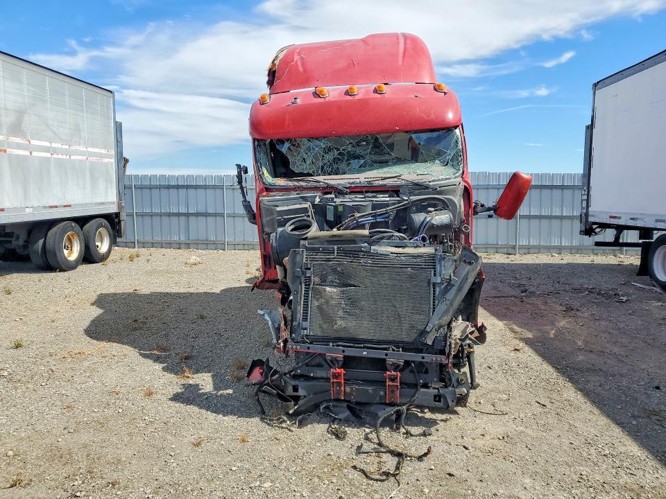2012 Peterbilt 587 Semi Truck