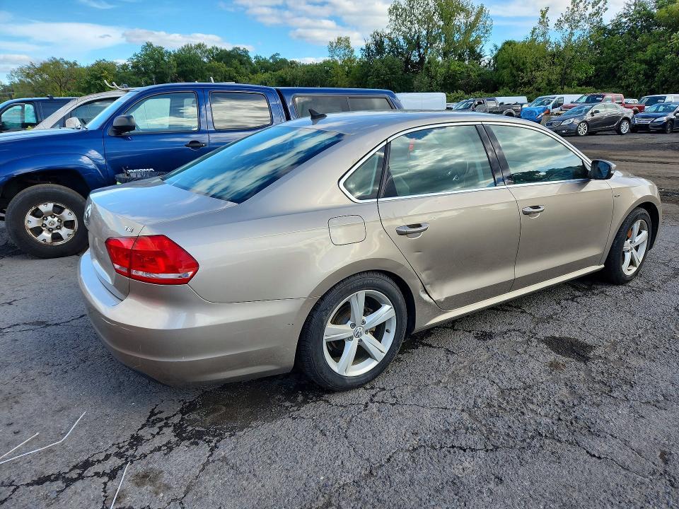 2015 Volkswagen Passat S