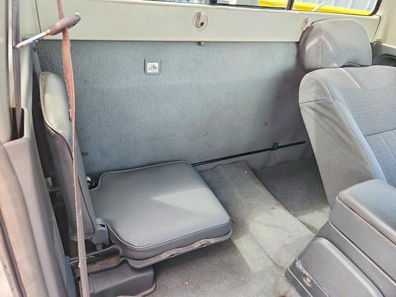 2003 Nissan Frontier Standard