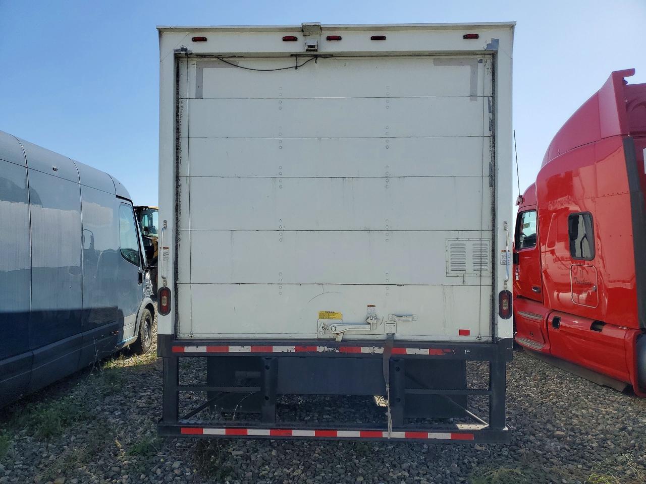 2017 International 4300 BOX Truck