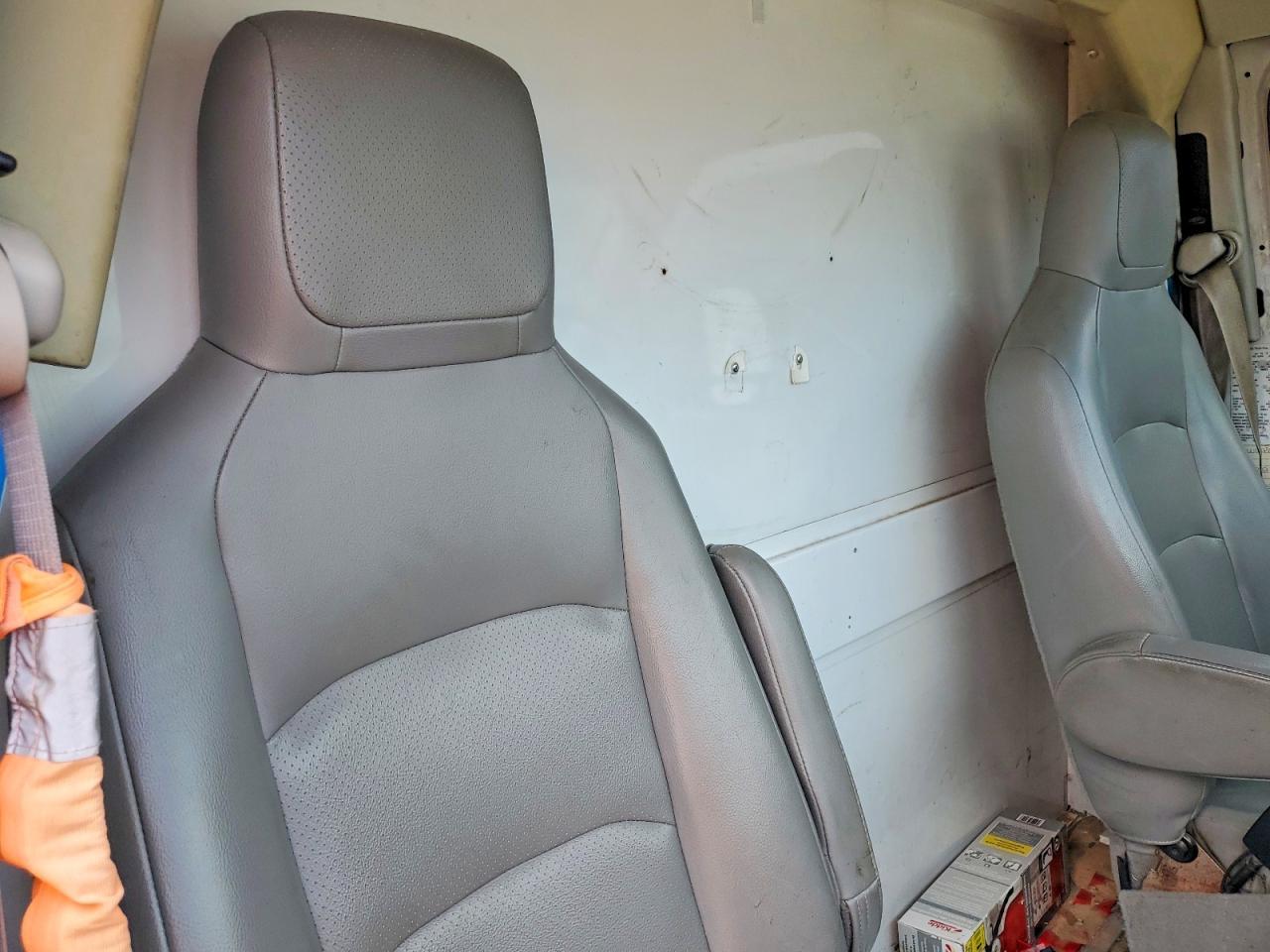 2012 Ford Econoline E350 Super Duty Cutaway Van