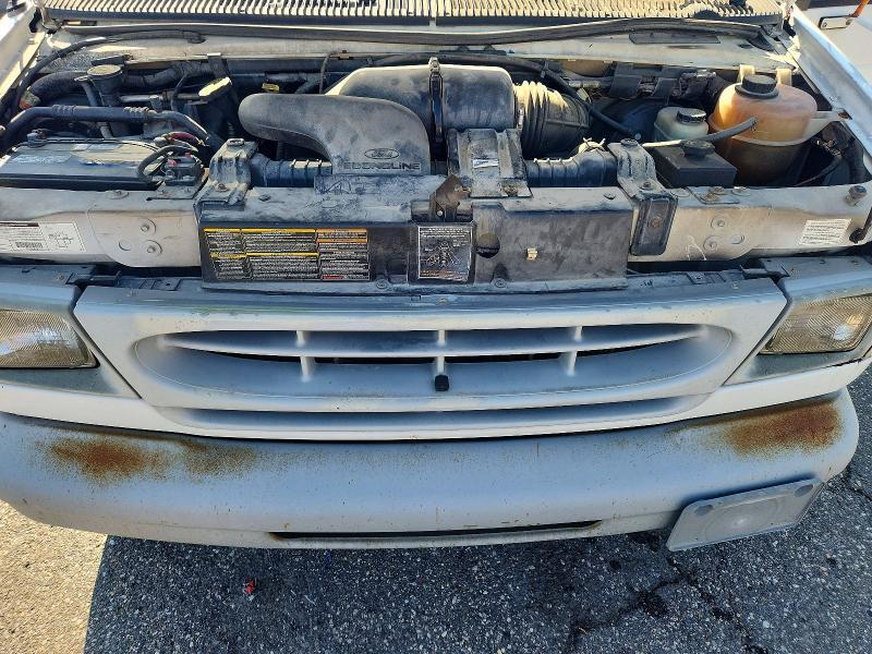 1999 Ford E350 BOX Truck