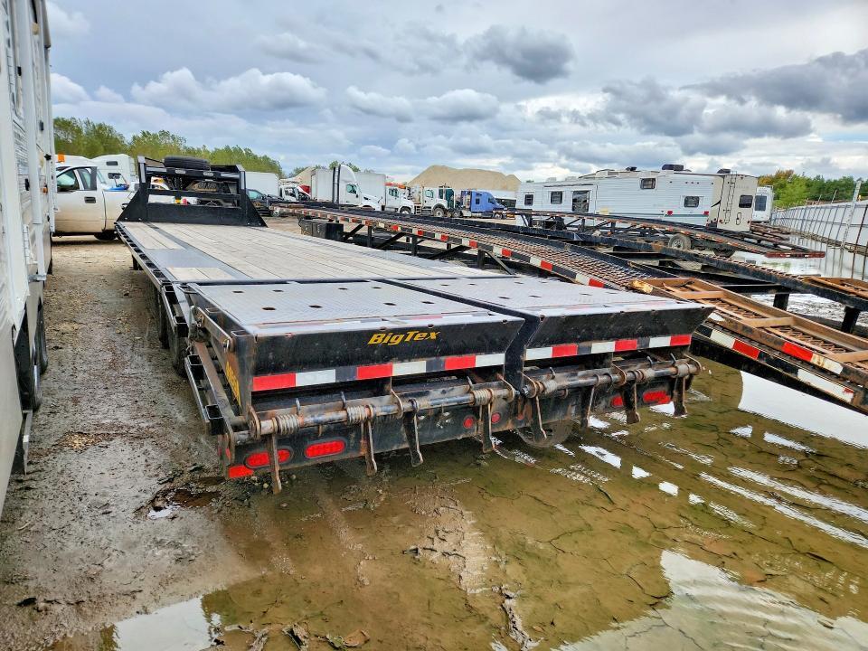 2024 Big Tex 14GN-30D5A-MRBK Equipment Trailer