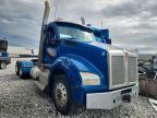 2016 Kenworth T880 Semi Truck
