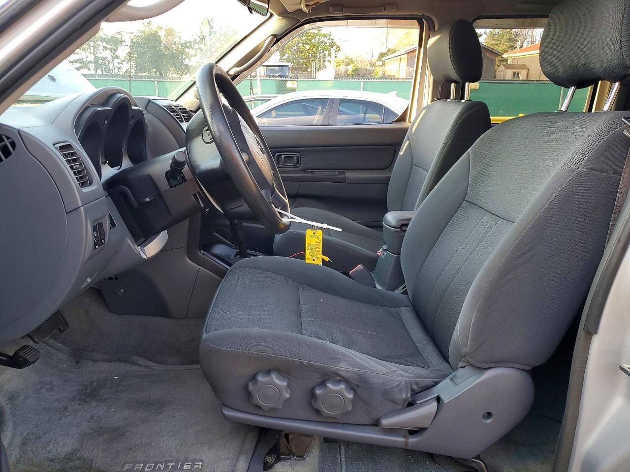 2004 Nissan Frontier XE-V6