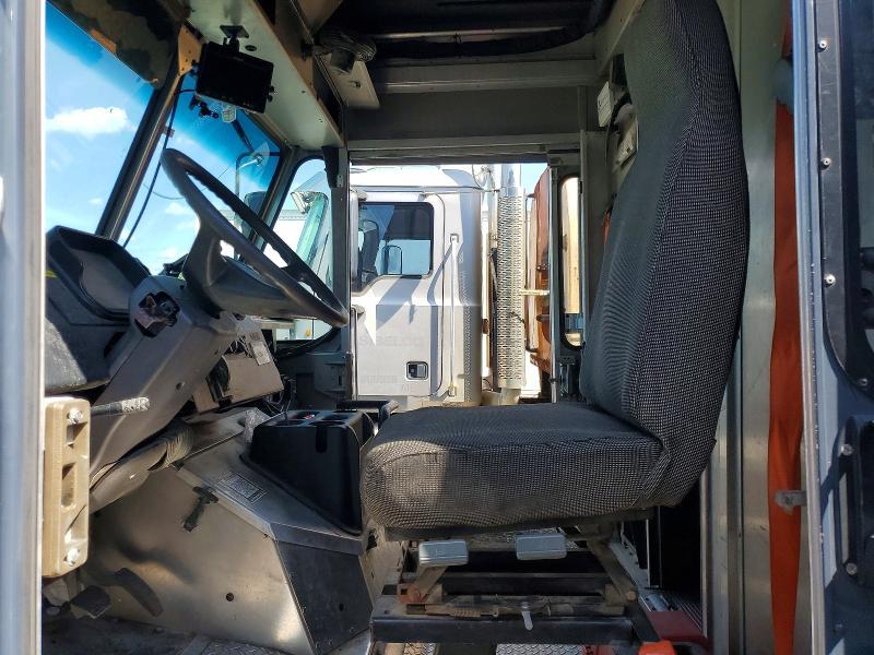 2020 Freightliner Chassis M Line WALK-IN Van