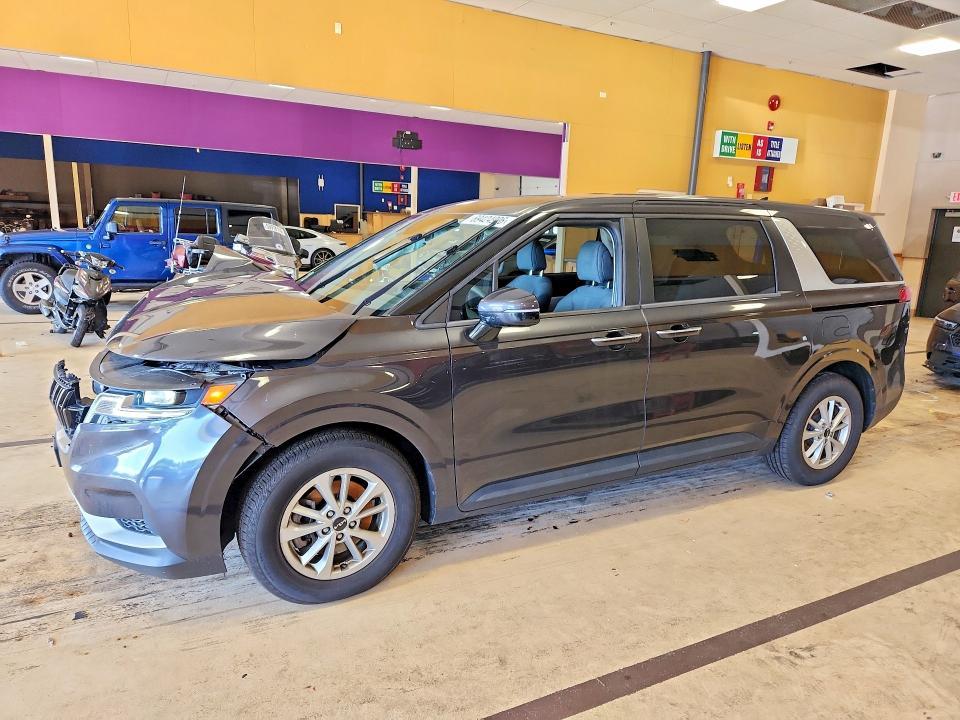2022 KIA Carnival LX