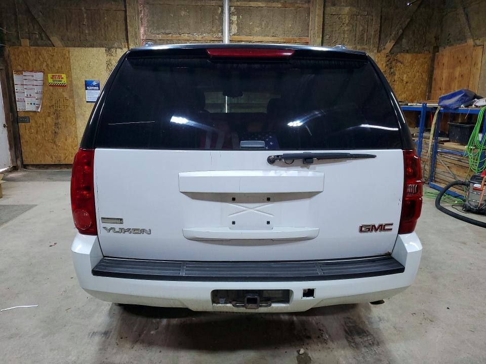 2011 GMC Yukon SLE