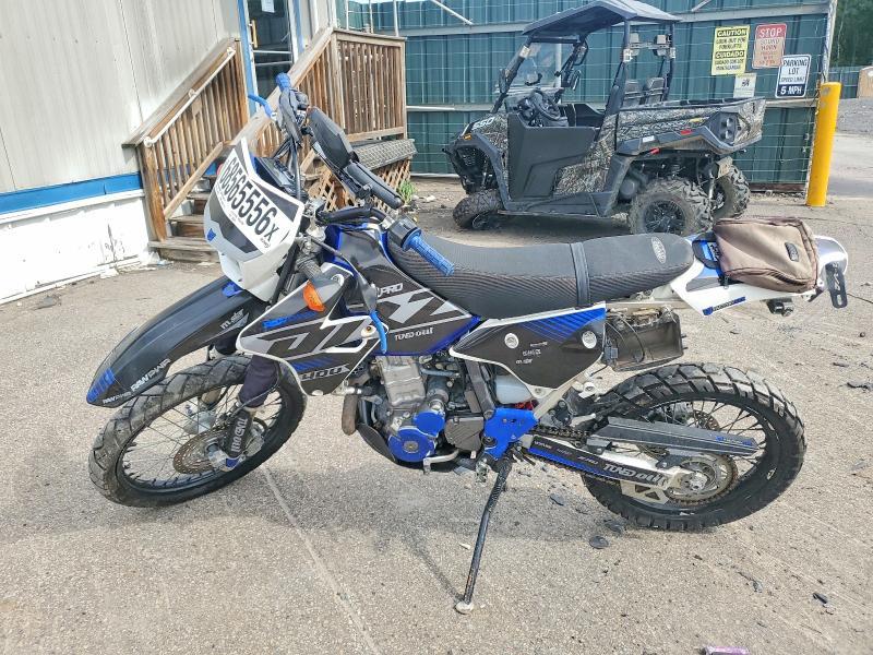 2003 Suzuki DR-Z400 Dirt Bike