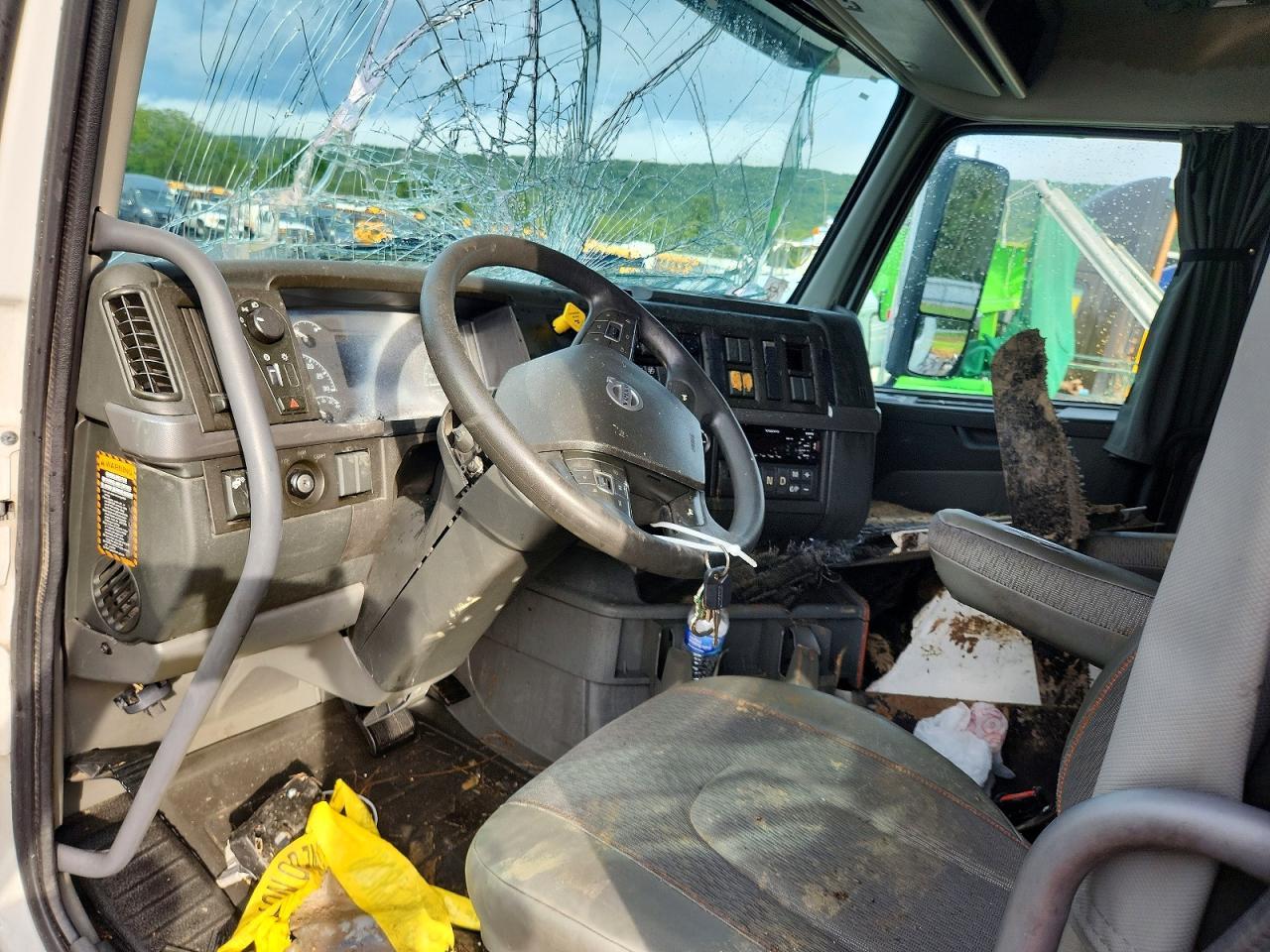 2020 Volvo VN VNL-Semi Truck