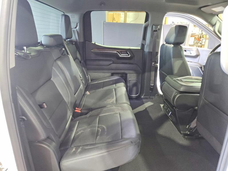 2025 GMC Sierra K1500 SLT