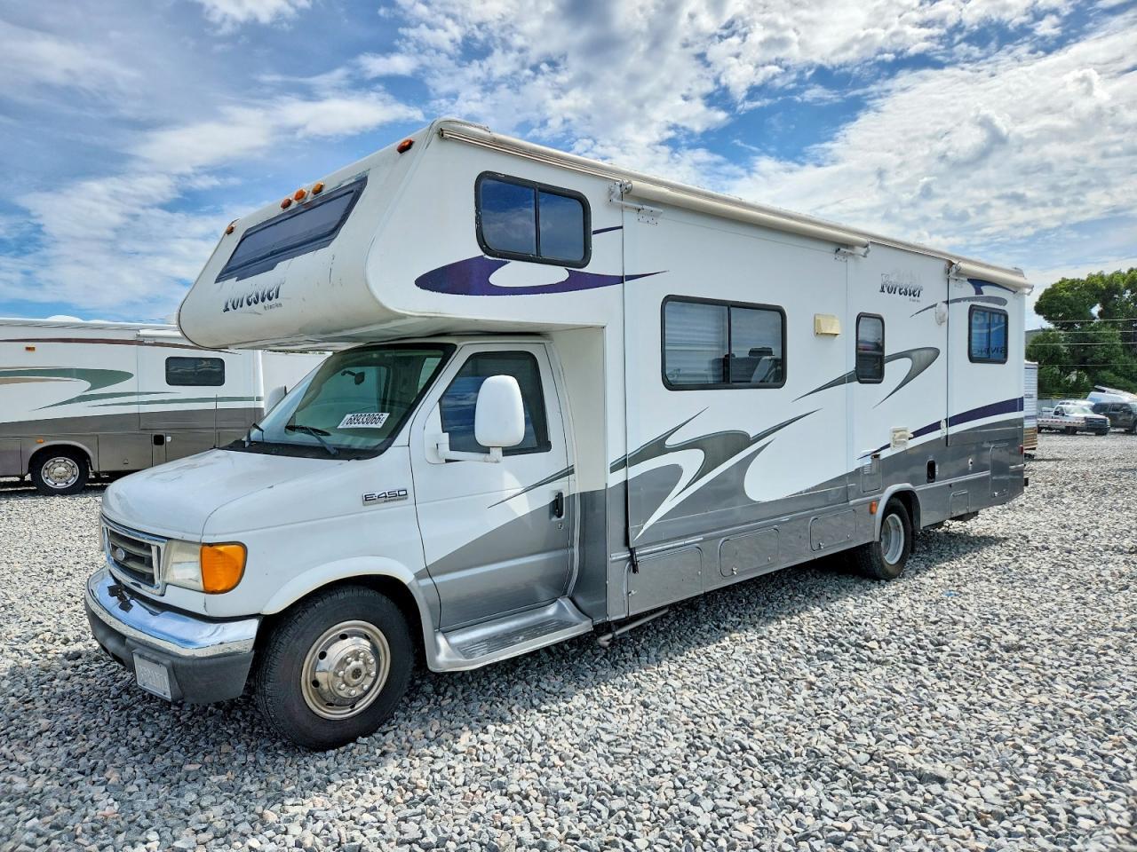 2007 Forester Recreational Vehicle (RV)