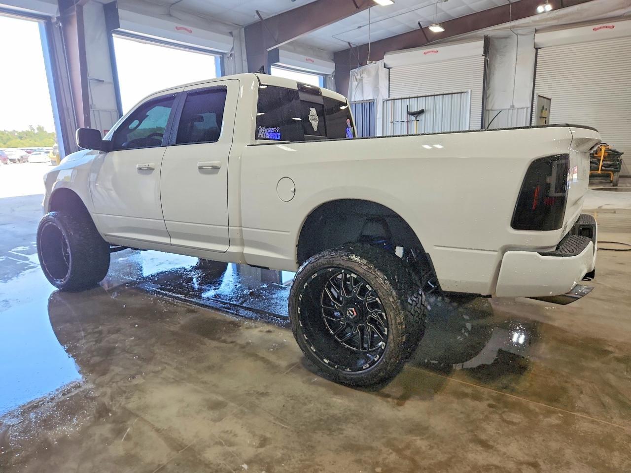 2017 Dodge RAM 1500 Sport